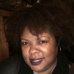 Meet your Posher, Desiree